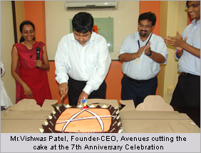 Mr.Vishwas Patel, Founder-CEO, Avenues cutting the cake at the 7th Anniversary Celebration